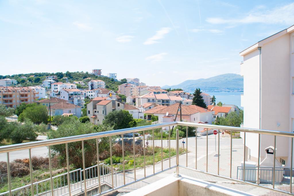 Apartment Horizont Trogir Exteriör bild